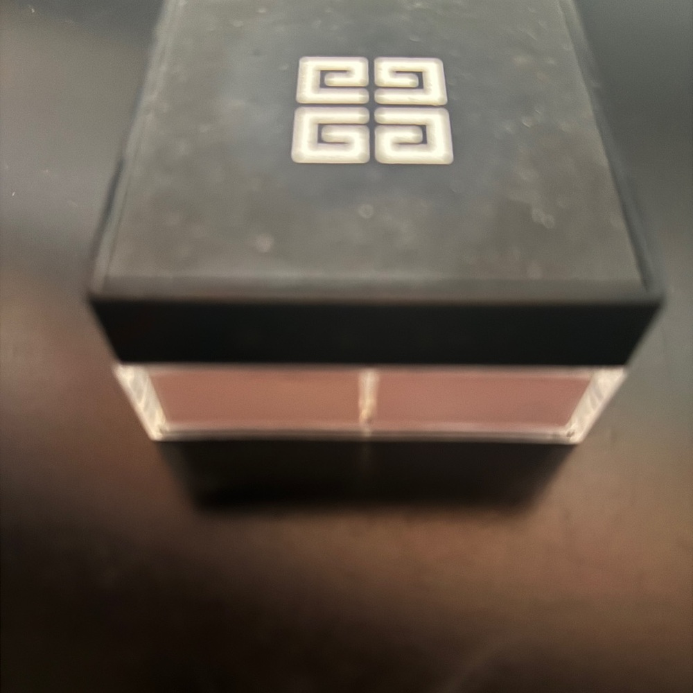 Givenchy prism Libre powder Original Talc formula - Picture 2 of 3